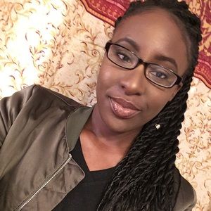 Meet your Posher, Stephanie